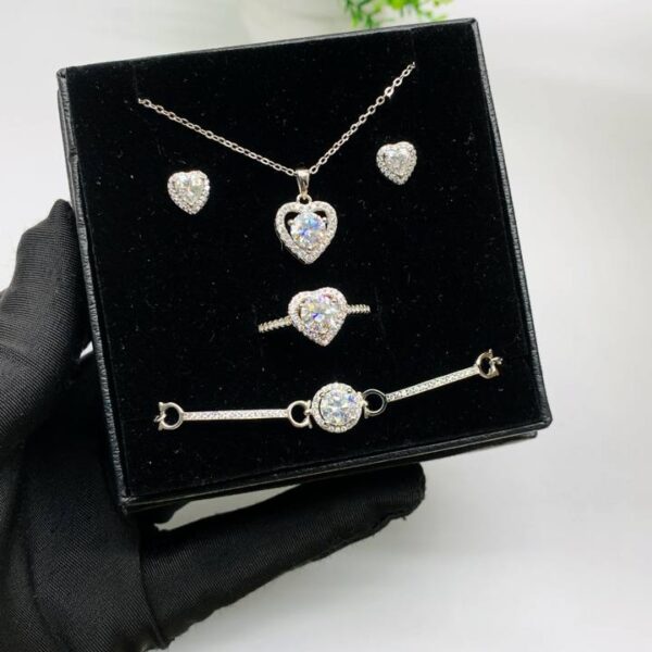 VVS Moissanite Diamond Complete Female Set💎